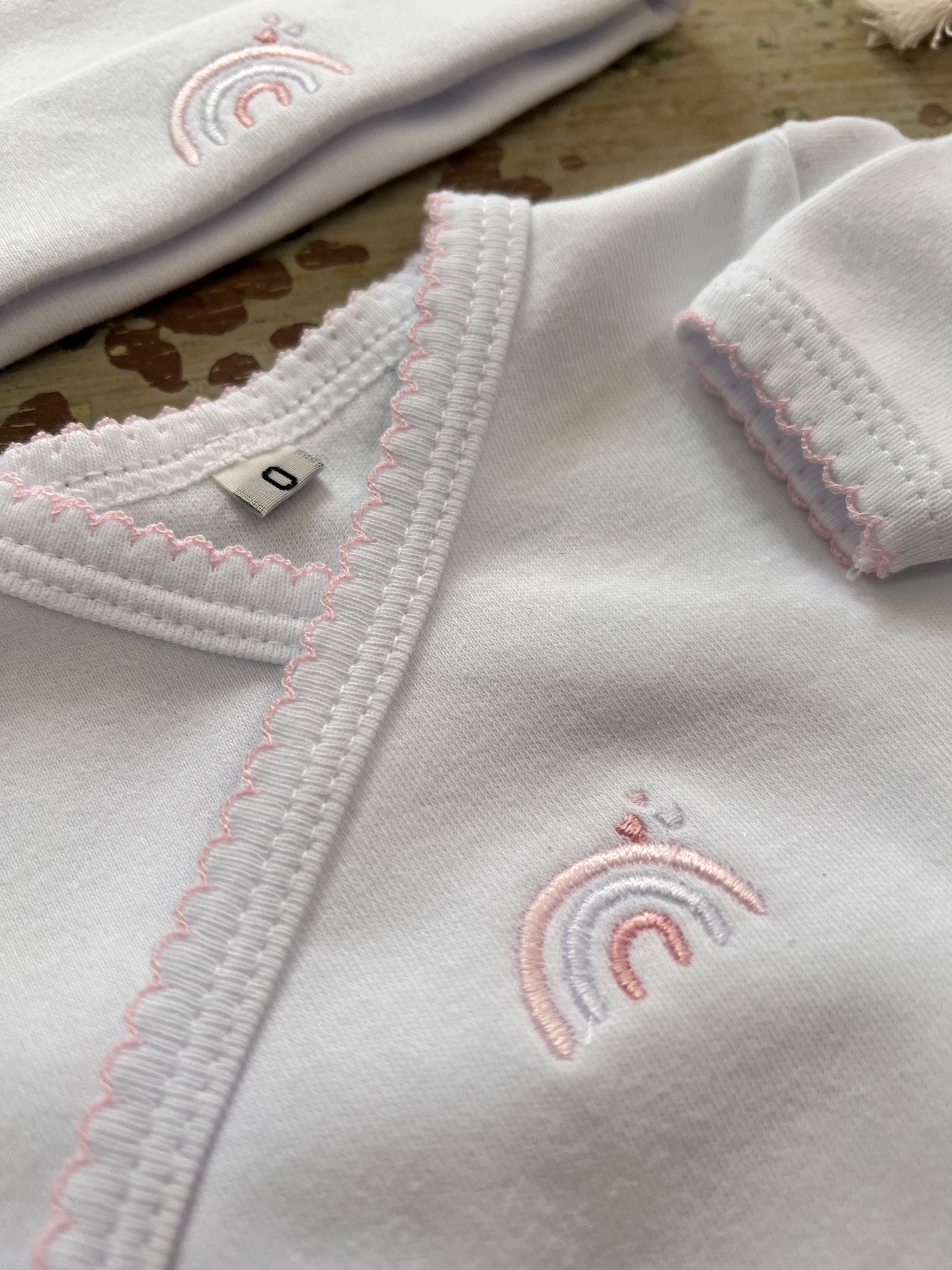 Set bata, pelele y gorra de algodón